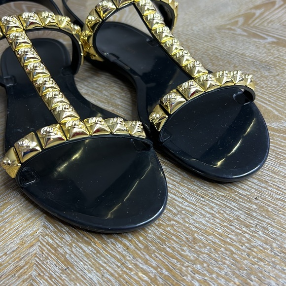 STUART WEITZMAN Jelrose Black Flat Sandals 5 - Picture 4 of 14